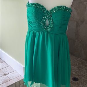 Sherri hill short green dress